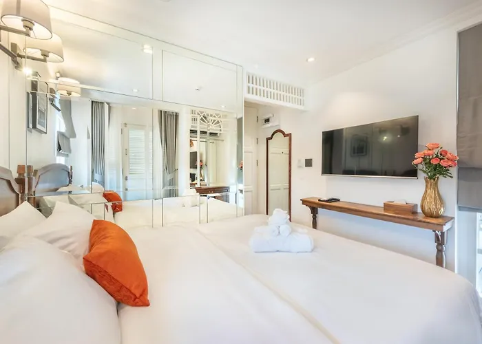 Cherie Boutique 4*