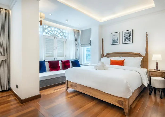 Cherie Boutique 4*