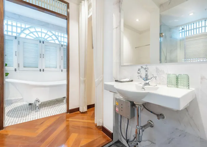 Cherie Boutique Hotel 4*